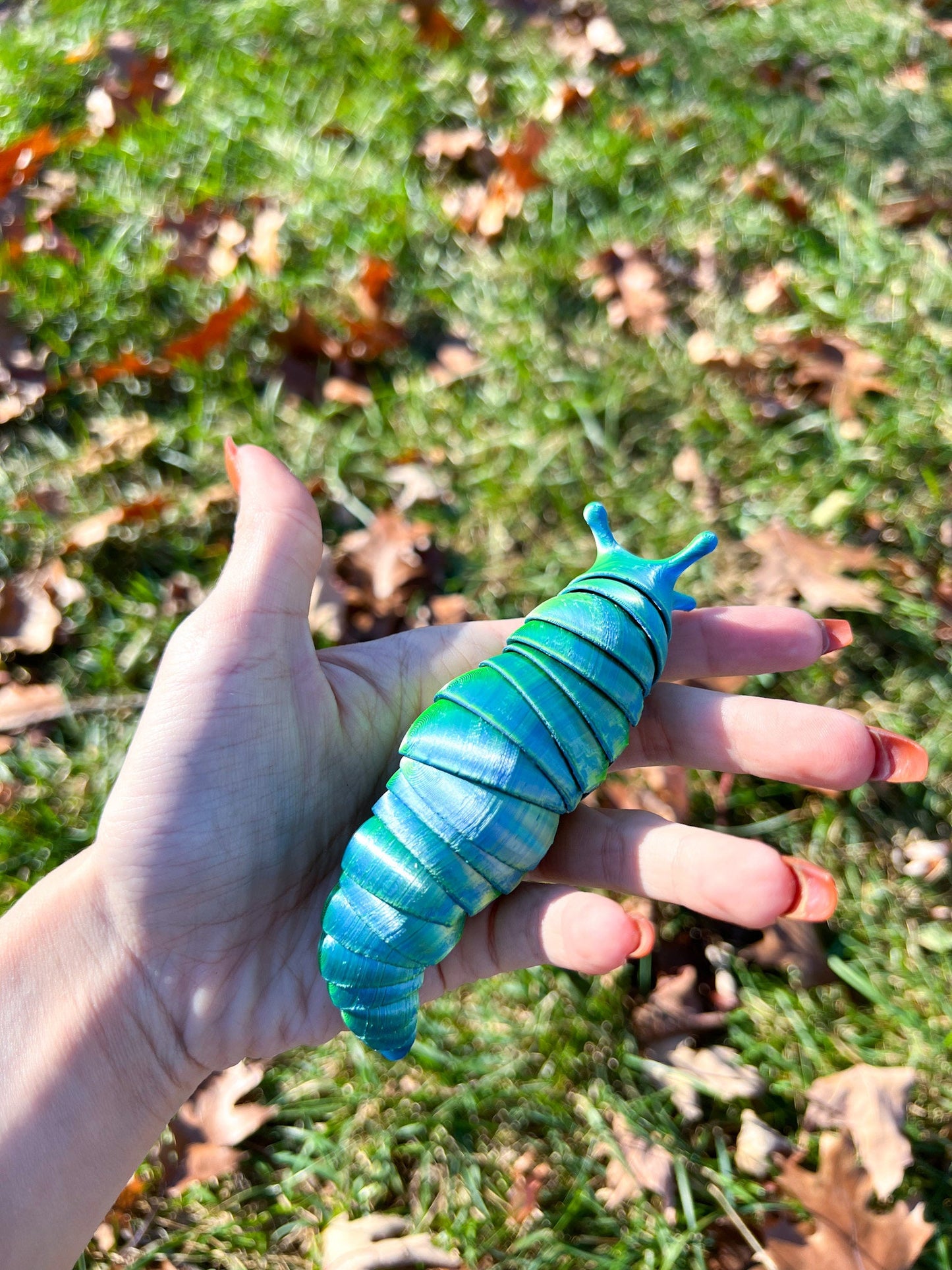 Green Blue Color Shifting Slug | Slug | 3D print | Desk Toy | Fidget Toy | Color Shifting