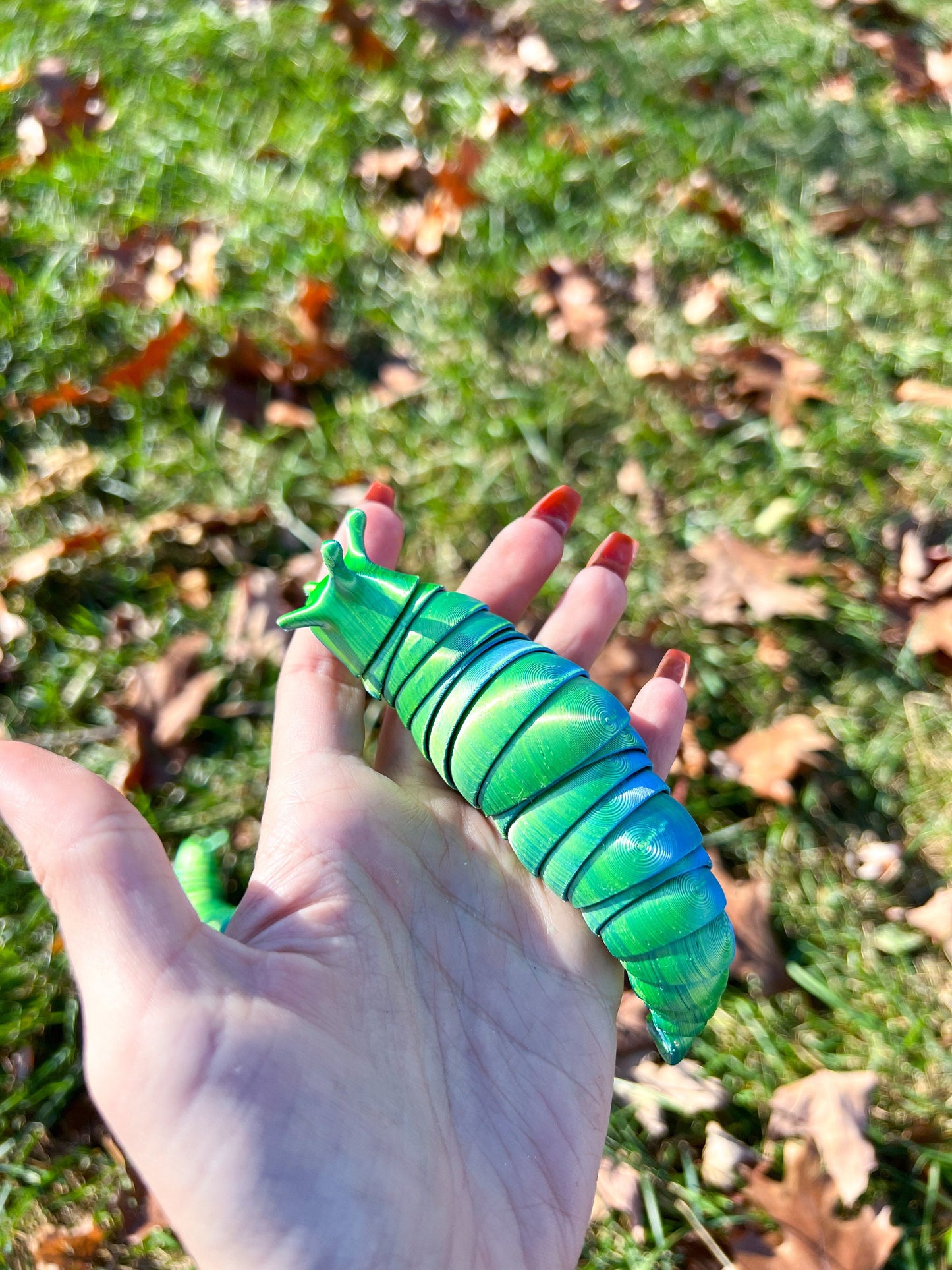 Green Blue Color Shifting Slug | Slug | 3D print | Desk Toy | Fidget Toy | Color Shifting